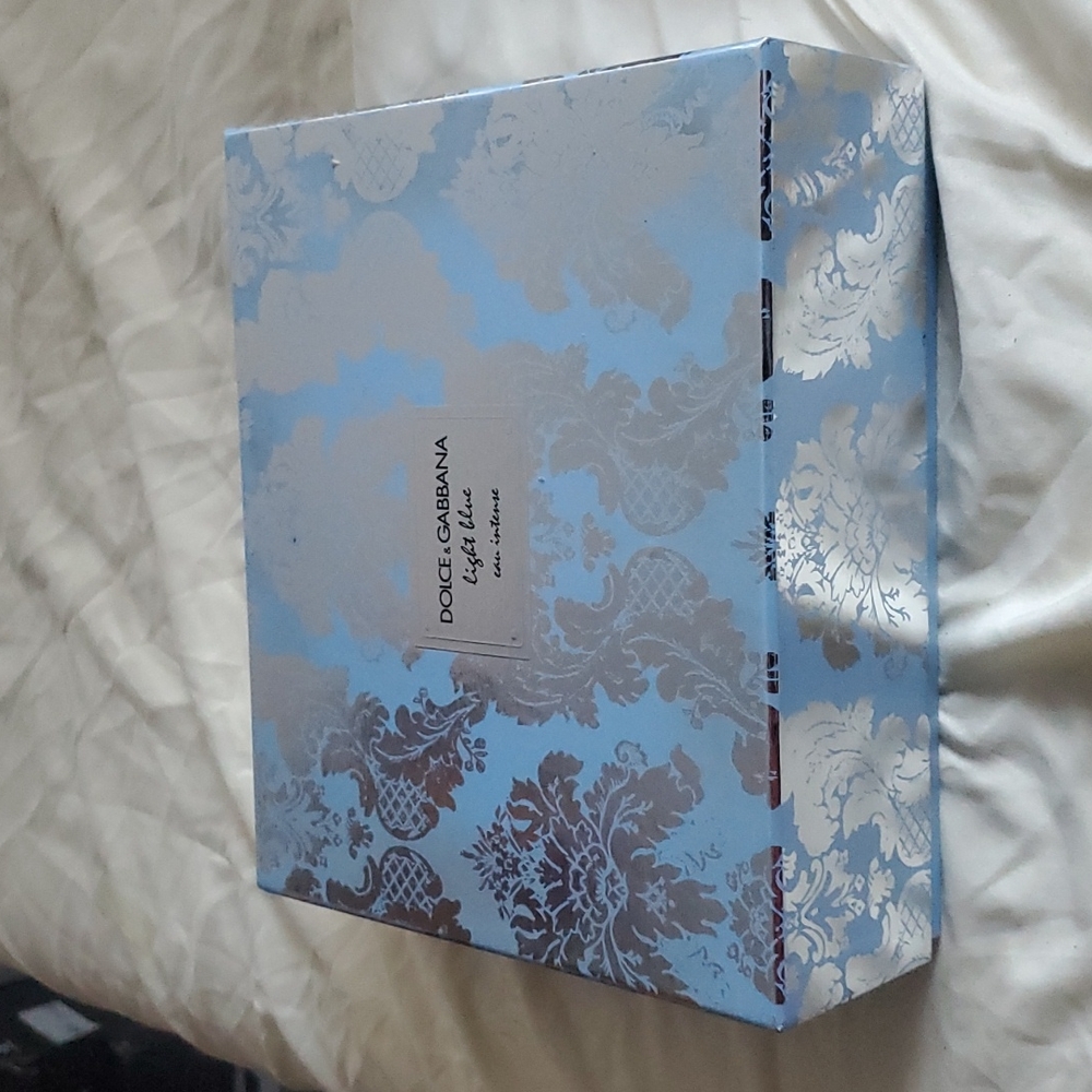 Dolce & Gabbana empty box